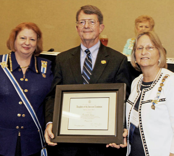 Randall Jones receives the DAR American History Award Medal.